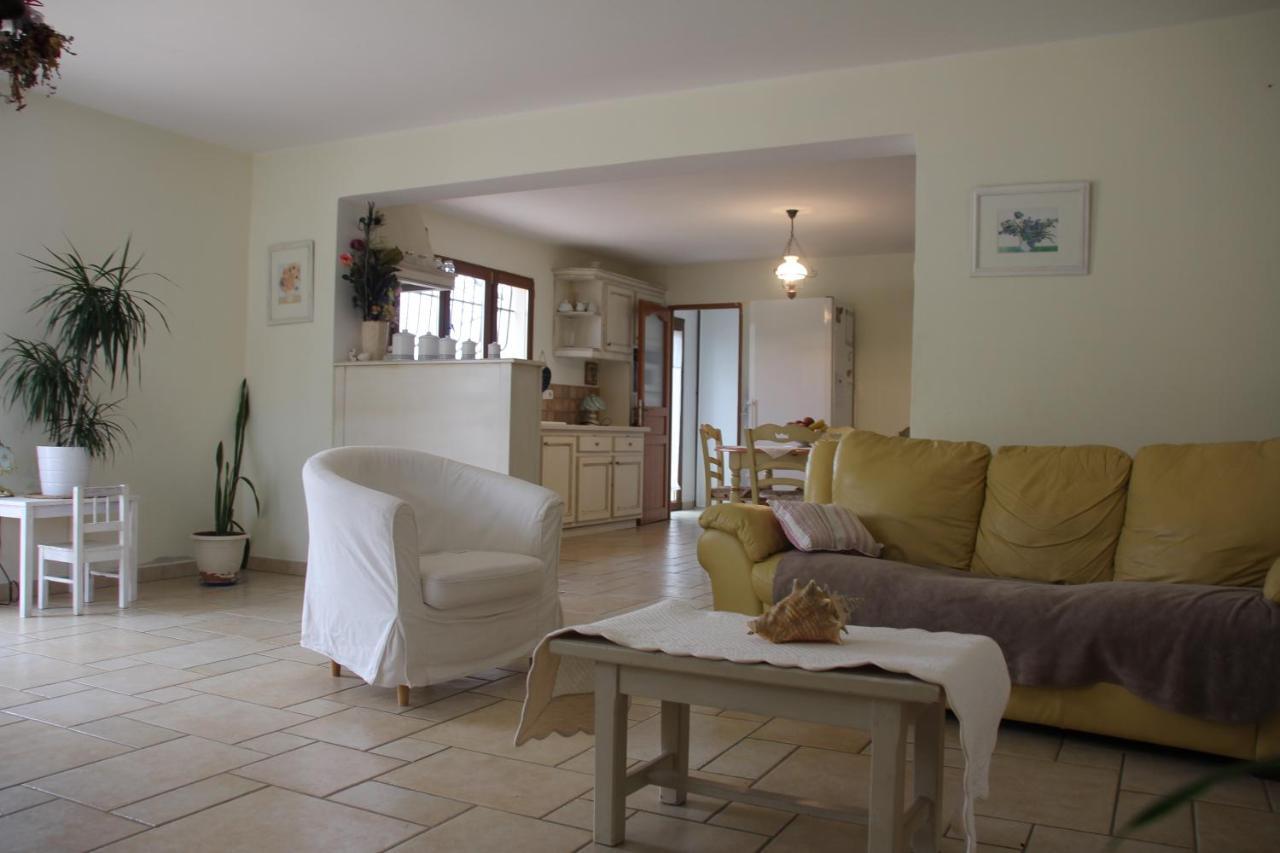 Domaine De La Marie Dans Le Luberon Βίλα Peypin-d'Aigues Εξωτερικό φωτογραφία